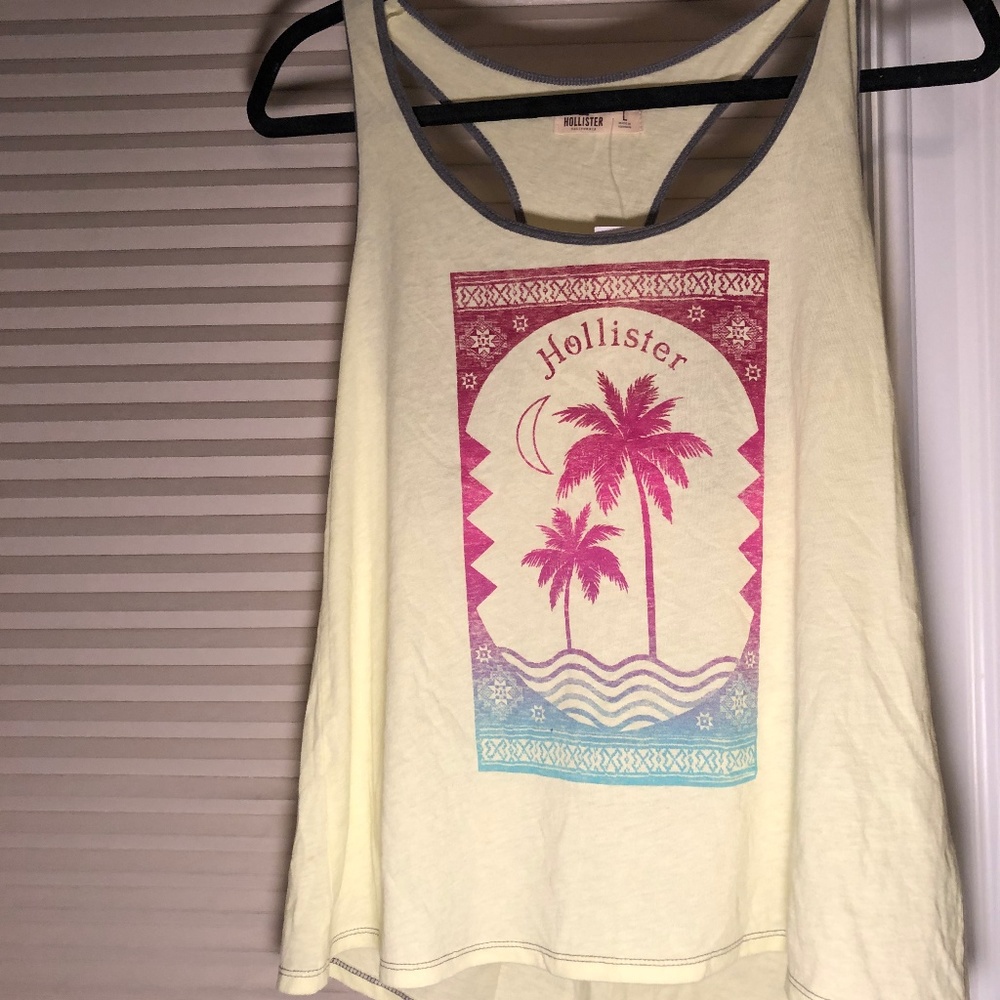 HOLLISTER graphic tank top Size LARGE